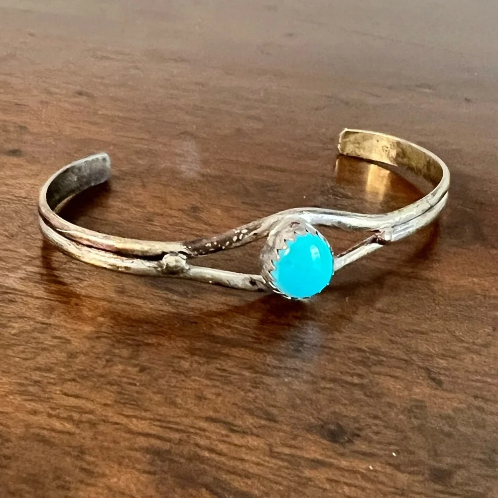 ⭐️Host Pick⭐️ Vintage Baby Silver & turquoise bracelet
